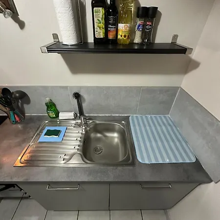 Cozy 1-bedroom 2 Minutes From Stalingrad Private Parking * Bordeaux