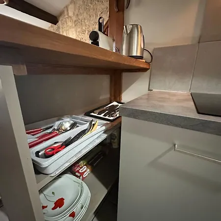 Cozy 1-bedroom 2 Minutes From Stalingrad Private Parking Apartman
