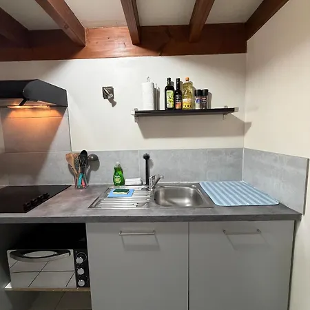 Cozy 1-bedroom 2 Minutes From Stalingrad Private Parking Apartman