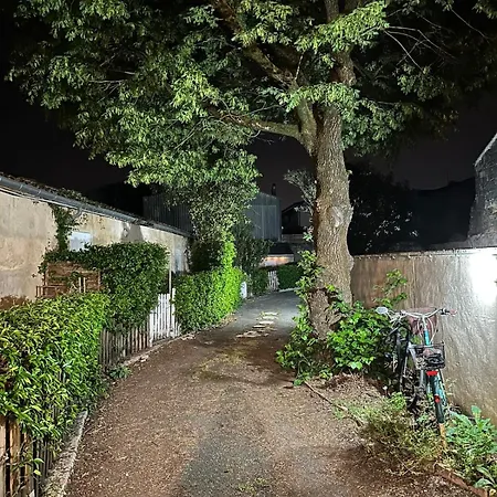 Cozy 1-bedroom 2 Minutes From Stalingrad Private Parking Apartman *