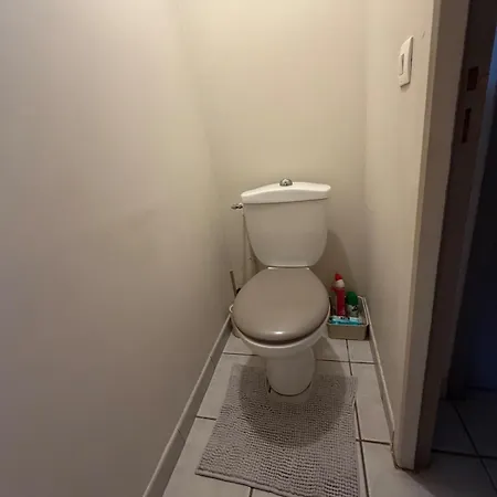 Apartman Cozy 1-bedroom 2 Minutes From Stalingrad Private Parking *