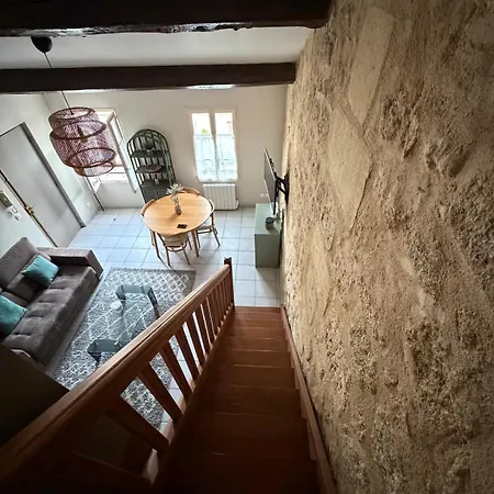 Cozy 1-bedroom 2 Minutes From Stalingrad Private Parking Bordeaux